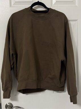Essentials Brown/Tan Crewneck Sweatshirt